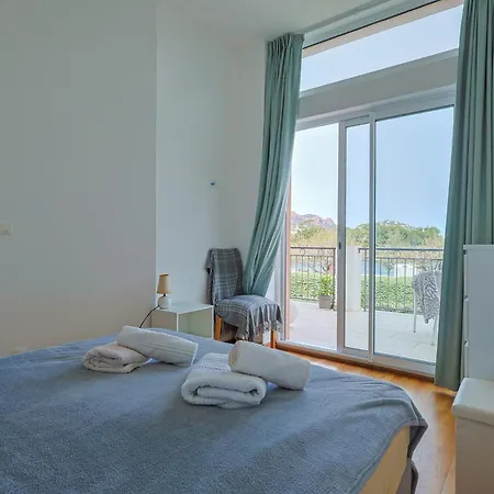 Apartment Tiki Mit Meerblick Und Direkt Am *
